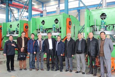 QINGDAO SHENGHUALONG RUBBER MACHINERY CO.,LTD