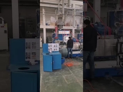 Pvc-Recyclingsproductielijn en korrels die machine maken